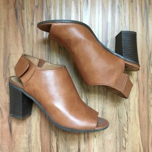 Brown Faux Leather Peep Toe Clip Back